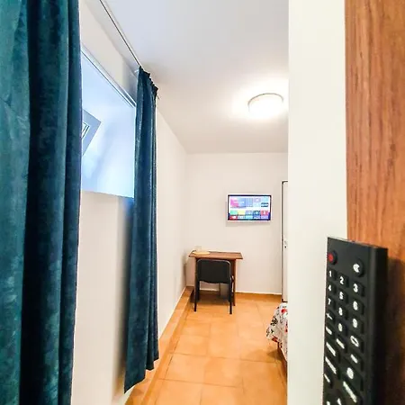 Private In Silvy's Pretty House Ostello Burgas
