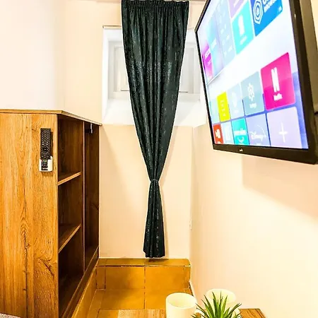 Private In Silvy's Pretty House Ostello *