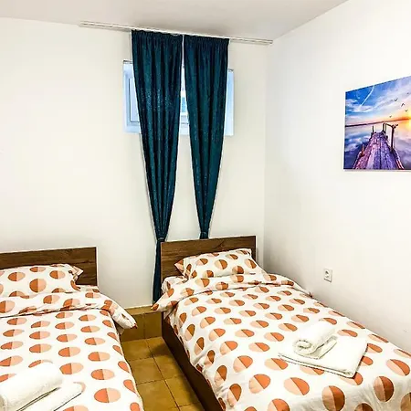 Private In Silvy's Pretty House Ostello *